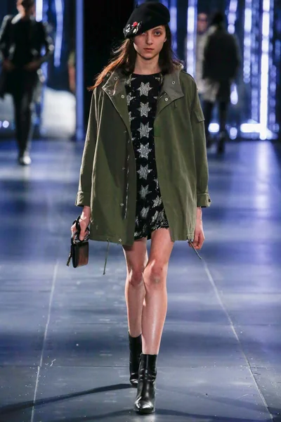 Look 23